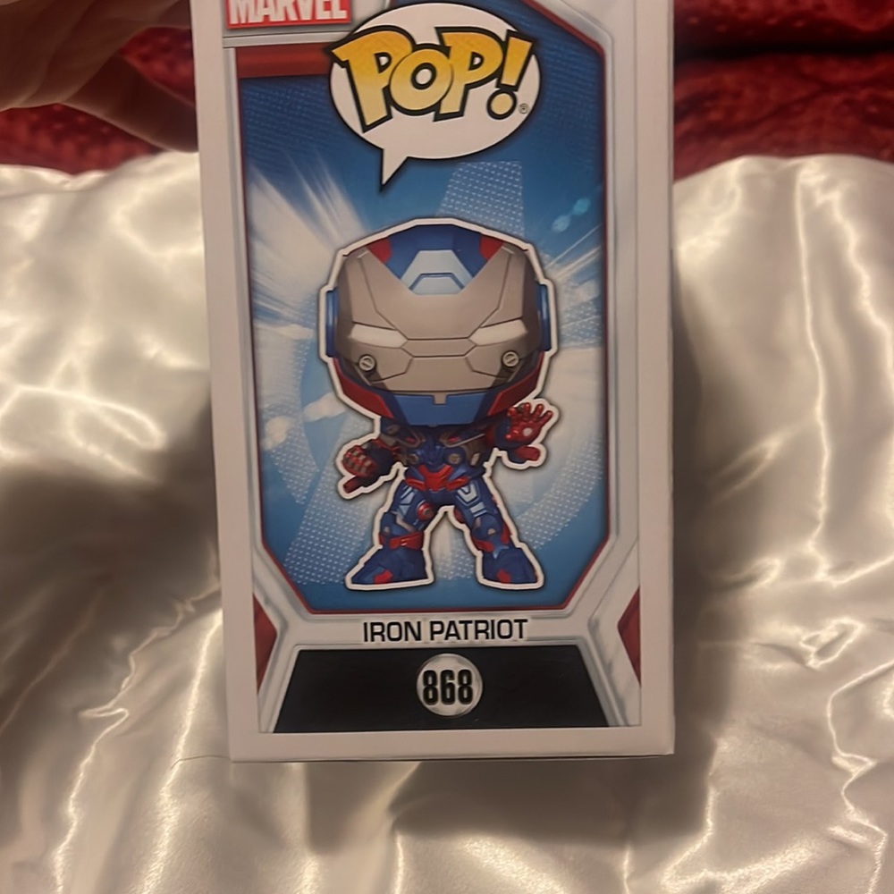 Iron Patriot Funko pop - Picture 5 of 5